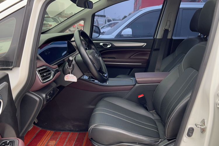 Used GAC Trumpchi M6 2021 270T DCT Elite Edition (7-seater)
