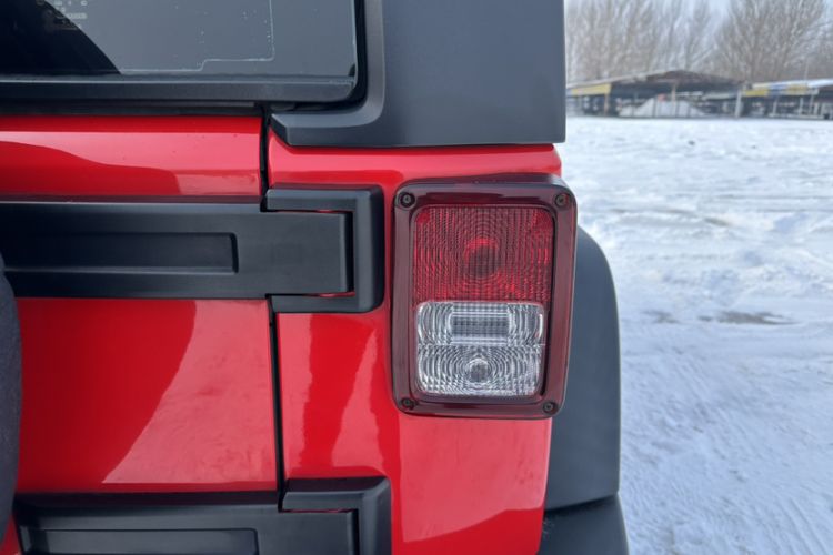 Used  Wrangler 2015 3.6L Rubicon Two-Door Comfort Edition
