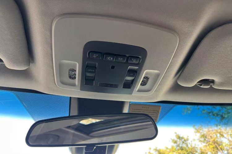 Used Toyota Camry 2018 2.0G Luxury Edition
