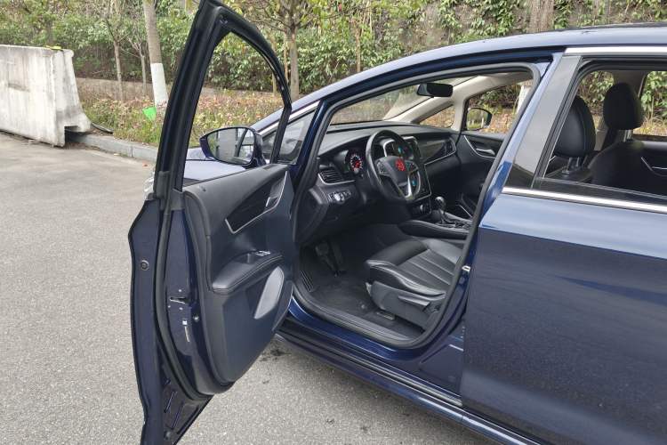 Used BYD Song MAX 2017 1.5T Automatic Smart Connect Luxury 7-Seater