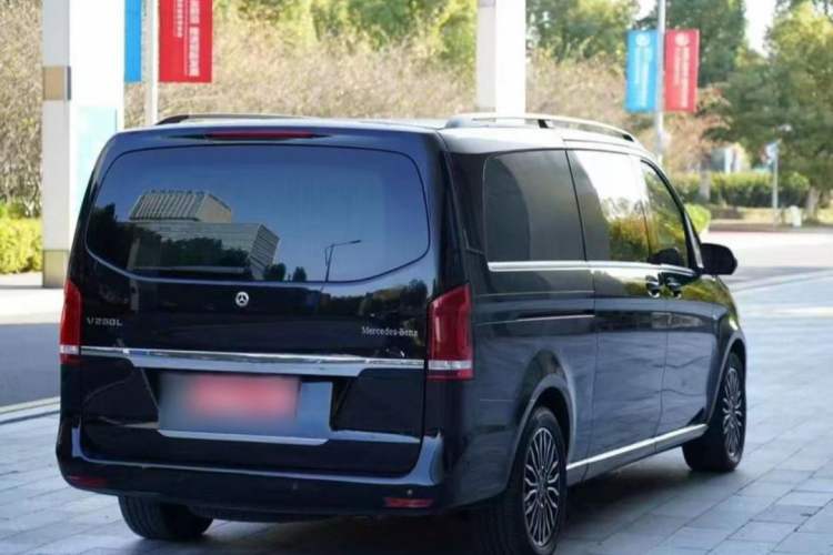 Used Mercedes-Benz V-Class 2017 V 260 L Prestige Extended Edition

