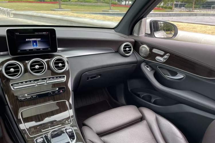 Used Mercedes-Benz GLC 2017 GLC 260 4MATIC Dynamic Edition
