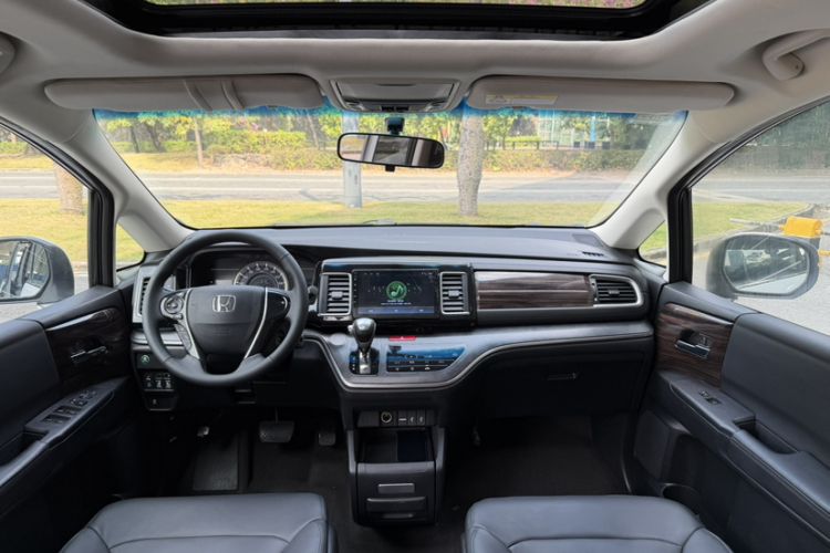 Used Honda Elysion 2016 2.4L Classic Edition
