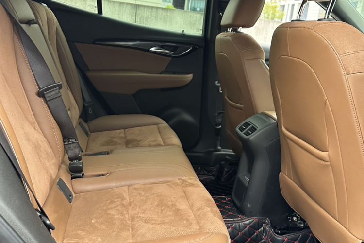 Used Buick Envision 2020 Encore S 652T Two-Wheel Drive Luxury Model
