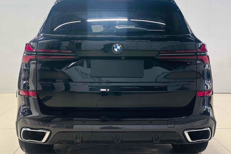 Used BMW X5 2023 xDrive 30Li Luxury M Sport Night Edition Package
