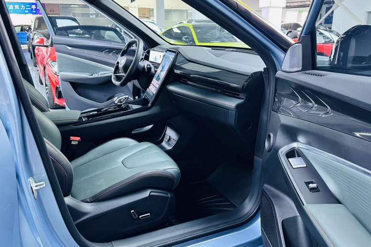 Used Geely Auto Emgrand X7 Sport 2024 1.5TD Prestige Edition
