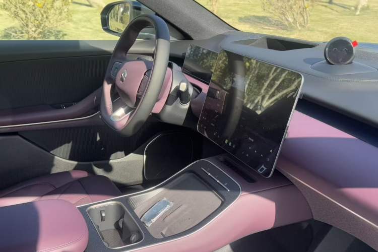 Used Nio ET5T 2025 75 kWh Touring
