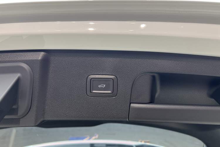 Used Hongqi HS3 2024 1.5T Shanwei Edition
