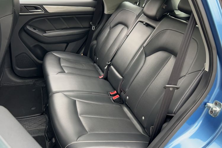 Used Roewe RX5 2016 20T Two-Wheel Drive Automatic Internet Smart Edition
