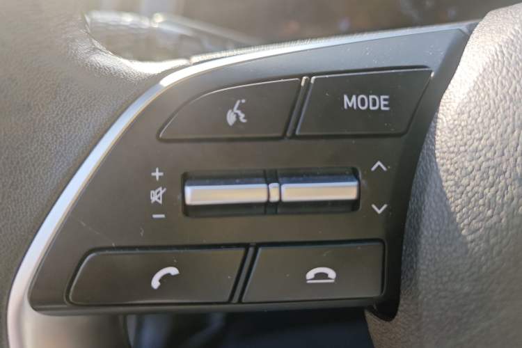 Used Hyundai Elantra 2022 1.5L CVT LUX Prestige Edition