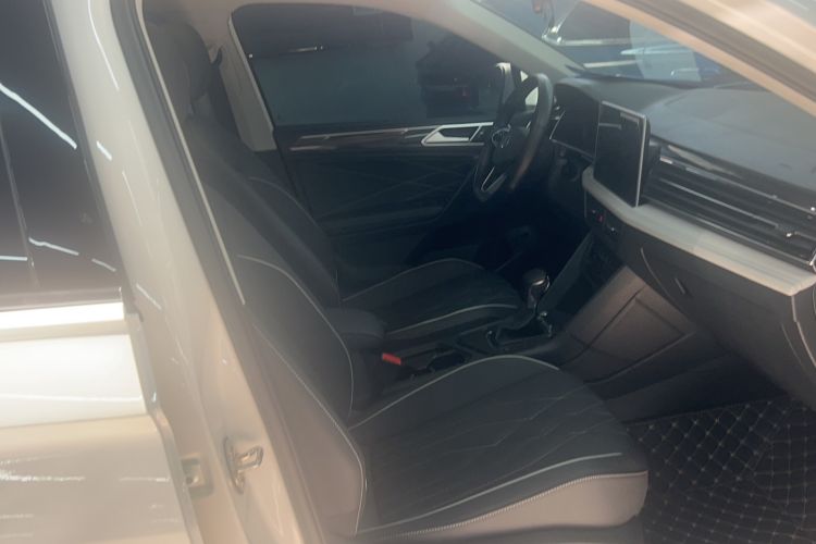 Used Volkswagen Tiguan L 2022 330TSI Automatic Two-Wheel Drive Smart Edition
