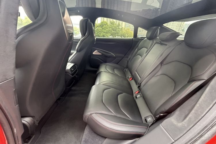 Used  SU7 2024 Four-Wheel Drive Ultra-Long Range Advanced Intelligent Driving Max Edition