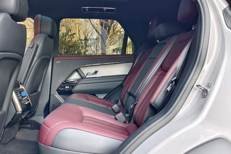 Used Land Rover Range Rover Sport 2024 400PS Flagship Edition
