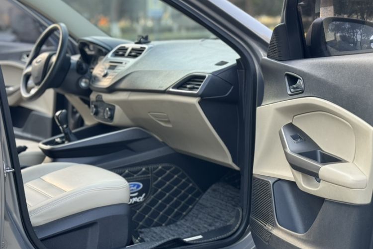 Used Ford Escort 2015 1.5L Manual Comfort Model