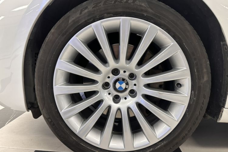 Used BMW 5 Series GT 2014 535i Leading Model
