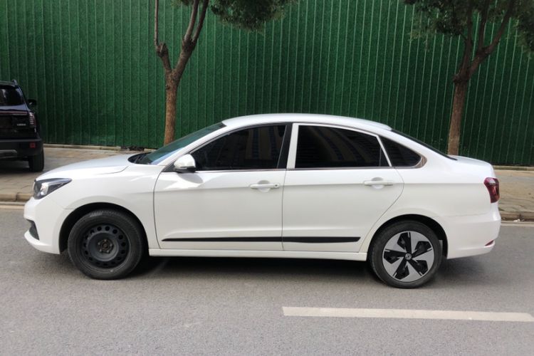 Used Dongfeng Aeolus E70 2023 500 Smart Edition Lithium Iron Phosphate 48.6 kWh 120 kW
