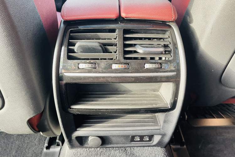 Used BMW 5 Series New Energy 2022 535Le Luxury Package
