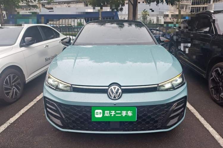 Used Volkswagen Passat 2025 Pro 380TSI Starry Dragon Luxury Edition
