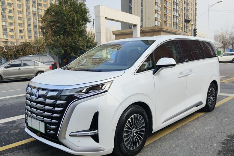 Used Denza D9 2022 DM-i 970 Four-Wheel Drive Flagship Model