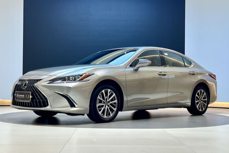Used Lexus ES 2023 200 Excellence Edition