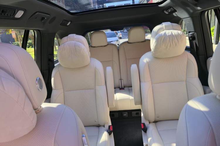 Used Li Auto L8 2024 PRO Model
