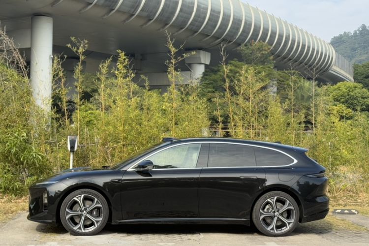 Used Nio ET5T 2025 75 kWh Touring
