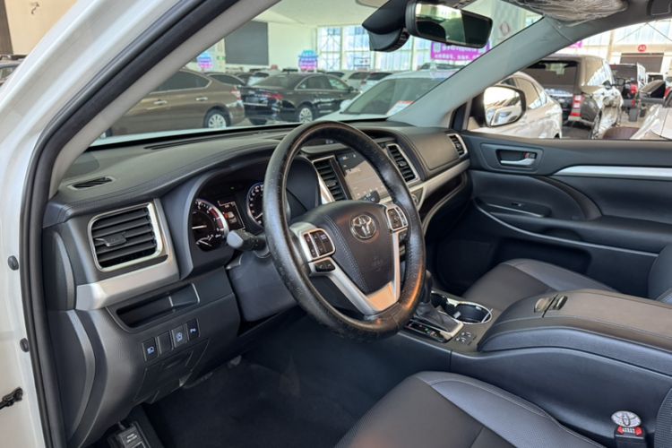 Used Toyota Highlander 2021 2.0T Four-Wheel Drive Luxury Edition 7 Seats