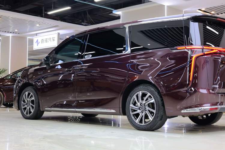 Used SAIC MAXUS G90 2022 2.0T Interstellar Seven-Seater