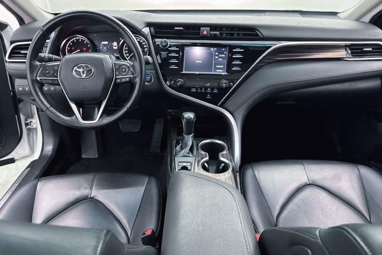 Used Toyota Camry 2018 2.0G Luxury Edition