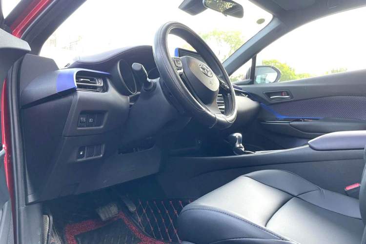 Used Toyota C-HR 2018 2.0L Leading with Sunroof China V Standard
