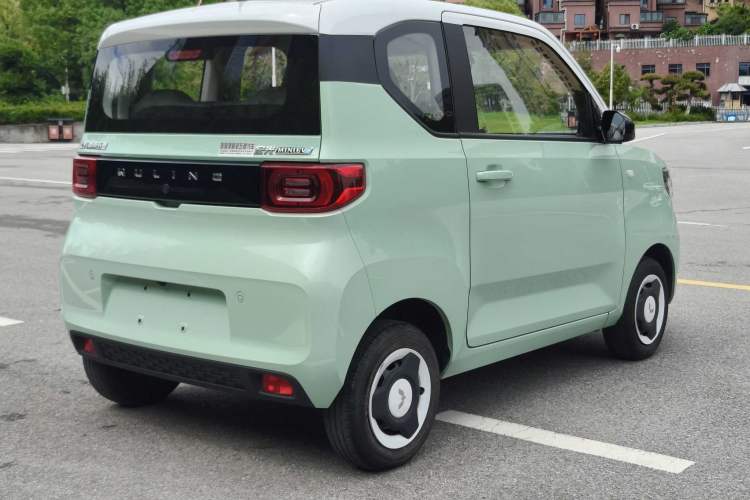 Used Wuling Hongguang MINIEV 2022 Macaron Premium Model – Lithium Iron Phosphate
