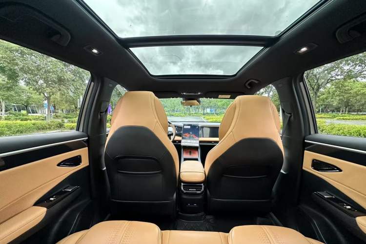 Used  L7 2023 1.5T 115 km PLUS
