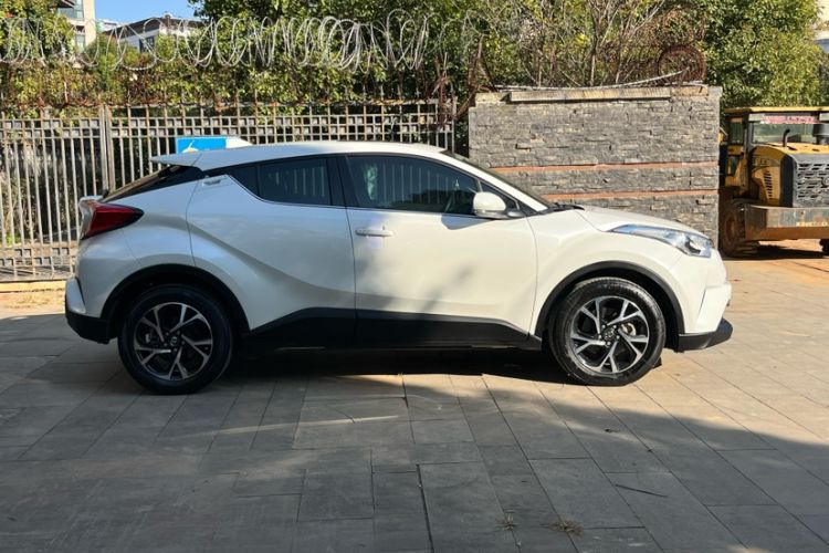 Used Toyota C-HR 2020 2.0L Leading Edition
