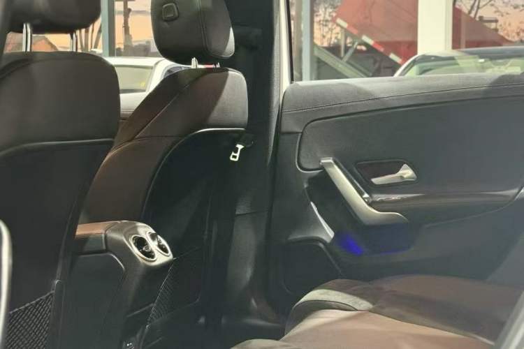 Used Mercedes-Benz A-Class 2021 A 200 L Sport Sedan Fashion Model
