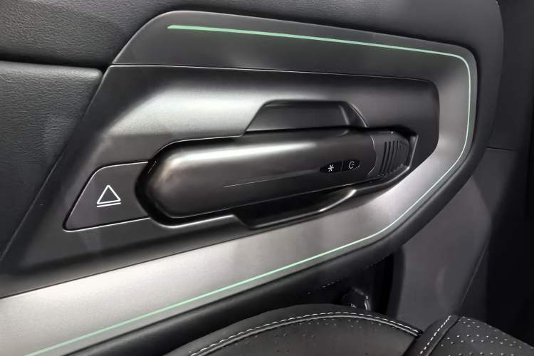 Used  Titanium 3 2025 501KM All-Wheel Drive Intelligent Driving Ultra Version
