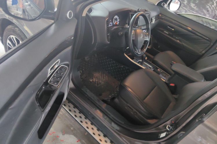 Used Mitsubishi Outlander 2019 2.0L Two-Wheel Drive Comfort Edition 5 Seats China V Standard
