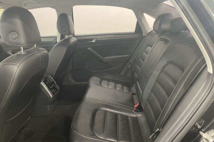 Used Volkswagen Passat 2017 330TSI DSG Luxury Edition
