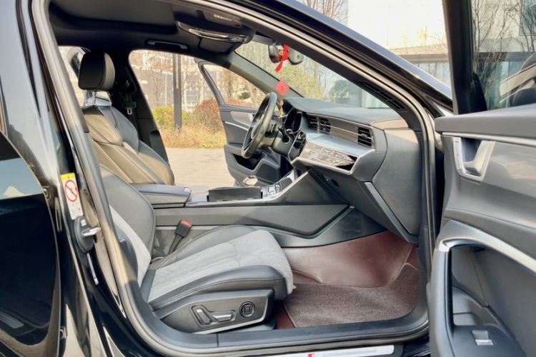 Used Audi A6L 2023 Revised 45 TFSI Prestige Dynamic Edition
