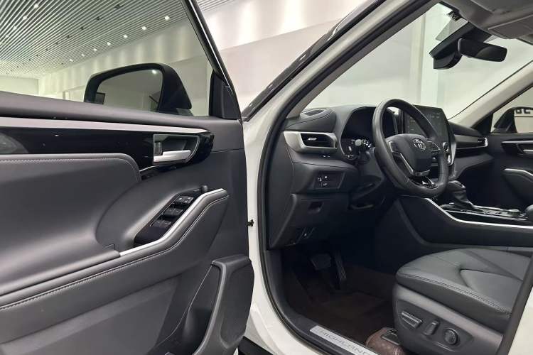 Used Toyota Highlander 2022 380T Four-Wheel Drive Ultimate 7-Seater
