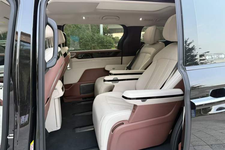 Used BYD Xia 2025 DM-i 1.5T 180km Beyond Edition
