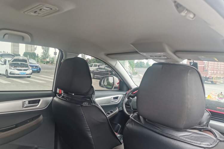 Used FORTHING T5 2023 Grand Edition 1.6L Manual Dream Version Five Seats
