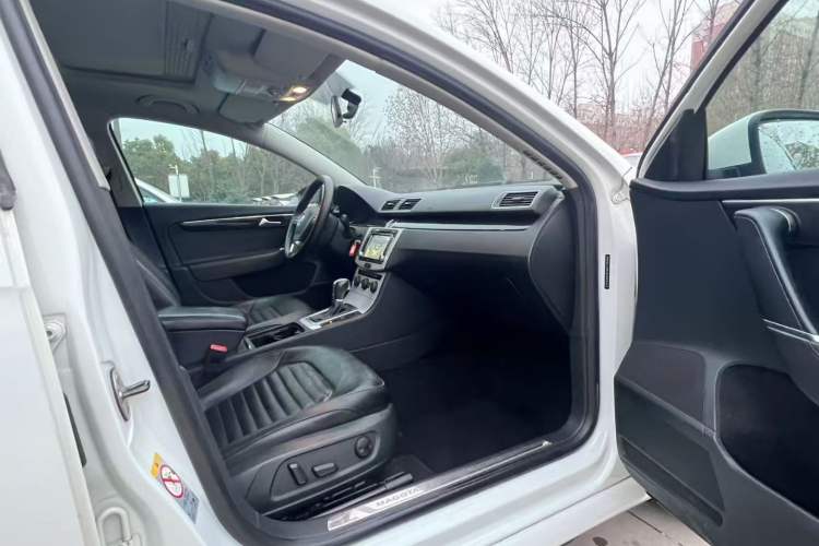 Used Volkswagen Magotan 2013 1.8TSI Luxury Model
