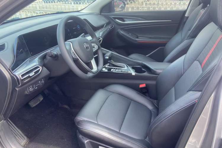 Used Changan Eado 2020 PLUS Blue Whale NE 1.4T GDI DCT Prestige Model
