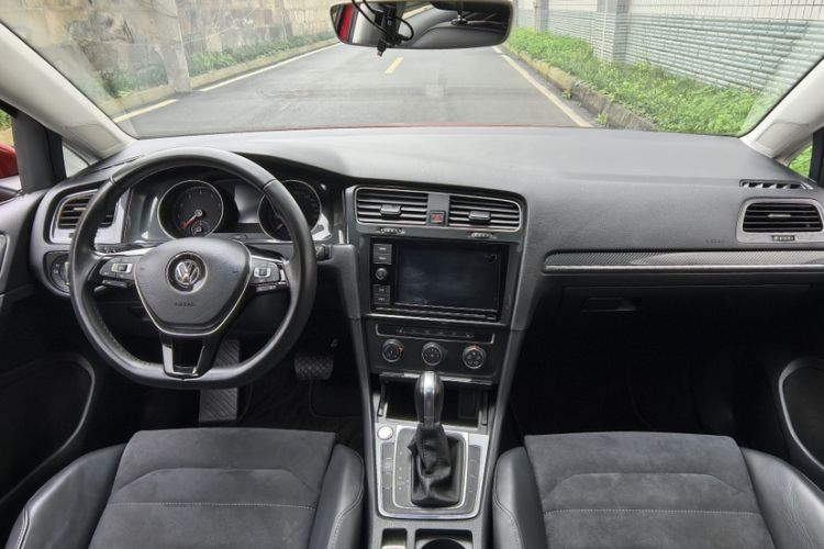 Used Volkswagen Golf 2019 280TSI DSG Luxury Version China VI Standard
