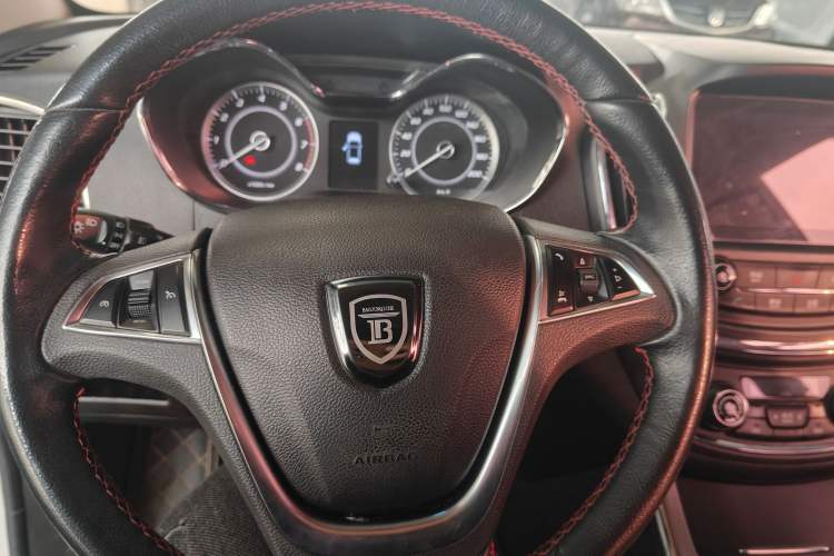 Used Baojun 560 2016 1.8L iAMT Luxury Model