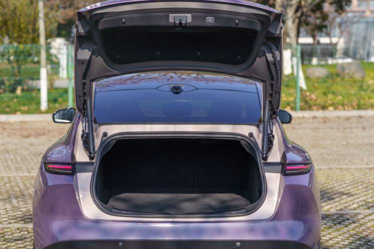 Used Nio ET5 2022 75 kWh