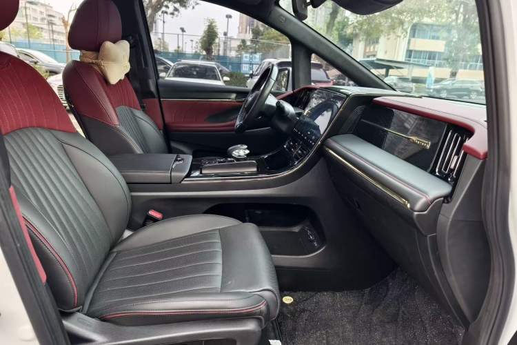 Used GAC Trumpchi M8 2023 Zongshi Series Dual-Motor Supreme Edition
