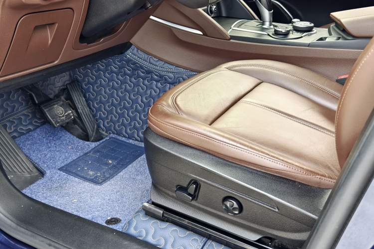 Used Alfa Romeo Stelvio 2017 2.0T 200HP Elite Edition
