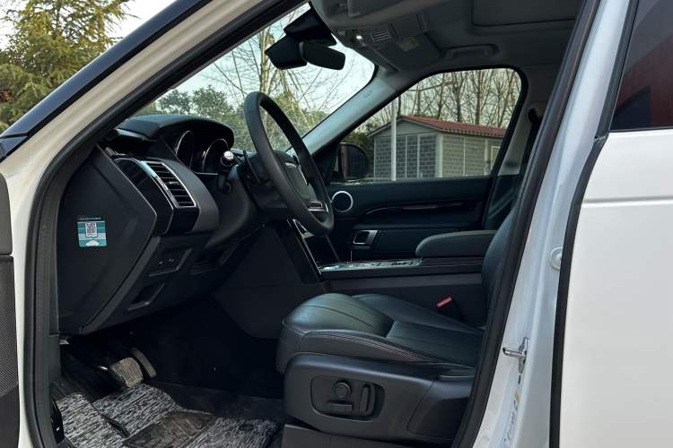 Used Land Rover Discovery 2019 3.0 SC V6 SE
