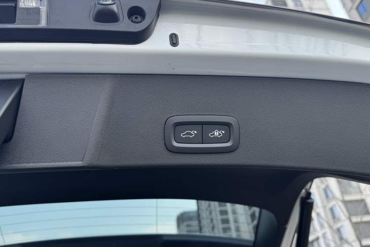 Used Volvo XC40 2023 B3 Zhiyuan Luxury Edition